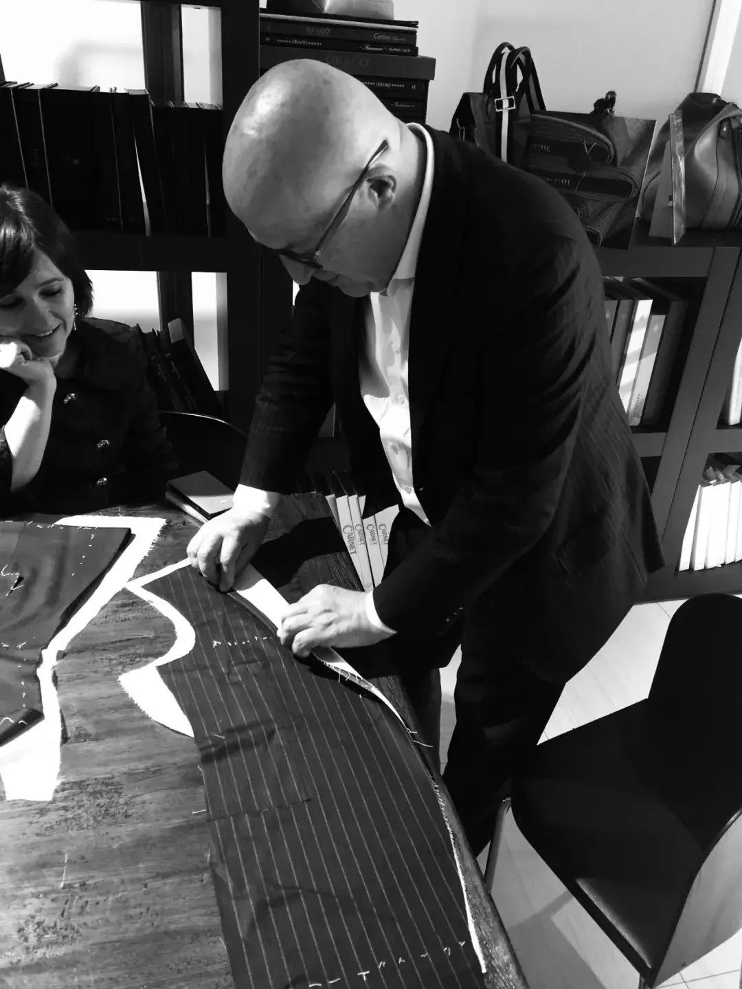 那不勒斯西服怎么才算合适,那不勒斯西装怎么定制