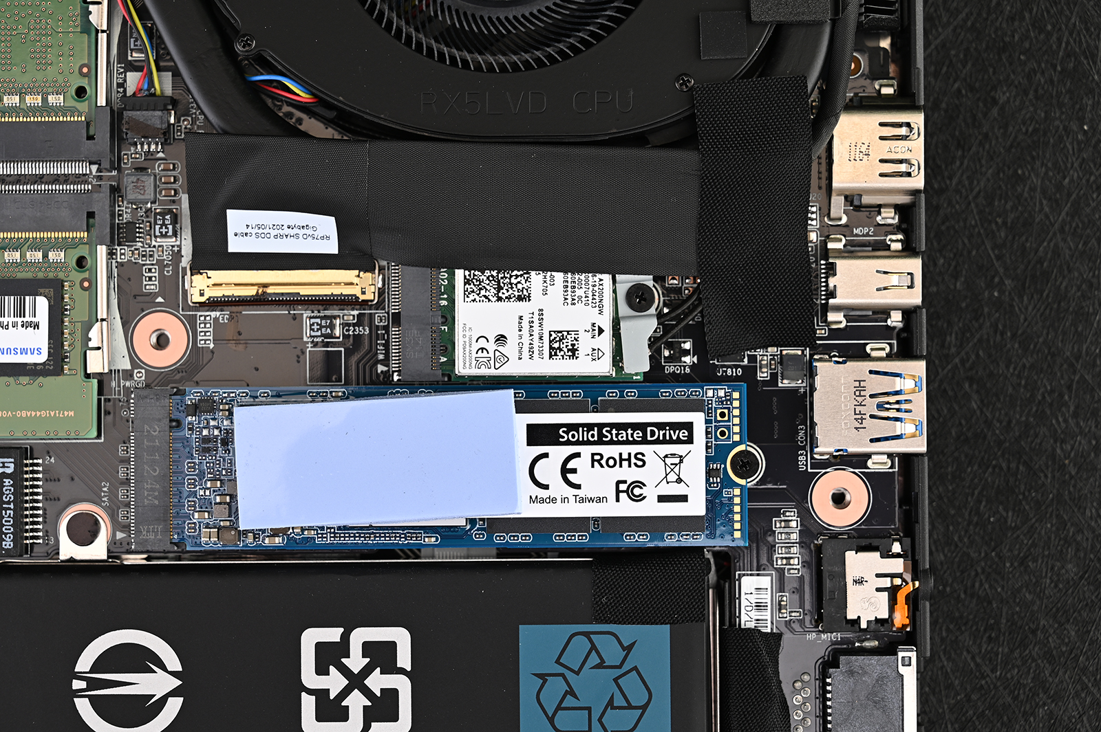 有雕牌游戏本，哪里都是电竞战场，值得游戏玩家背上的AORUS15PXD