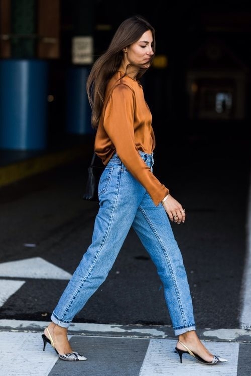 今年最流行夏天后底凉鞋,今年流行什么鞋子凉鞋舒服