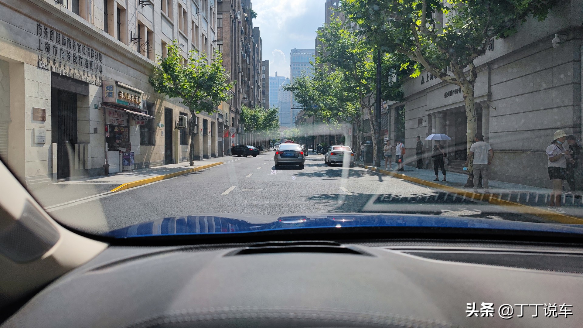 试驾华为赛力斯sf5,赛力斯华为智选sf5泥泞道路试驾