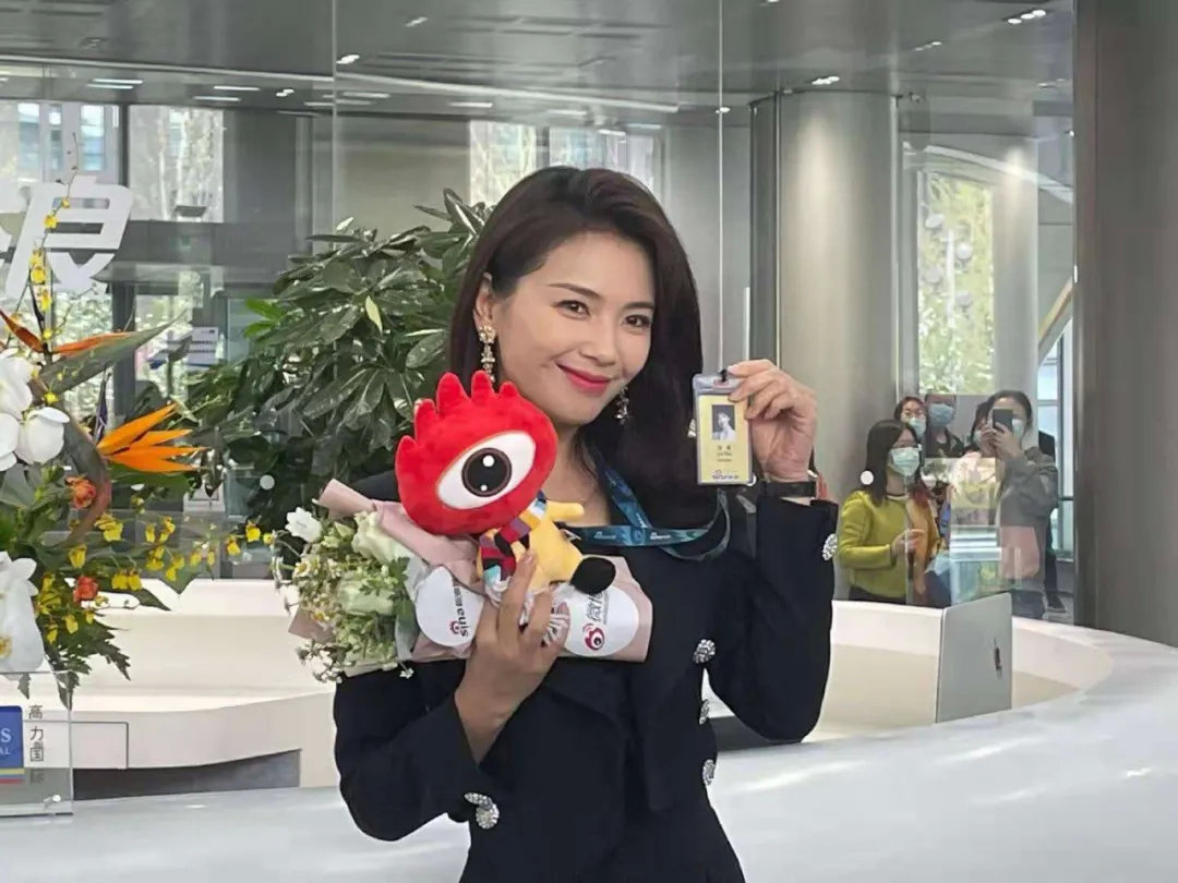 张彬彬景甜合体扫楼场面甜蜜十足,景甜张彬彬同框疯狂撒糖