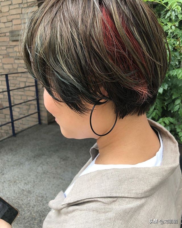 忍不住想剪头发,忍不住想去剪短发