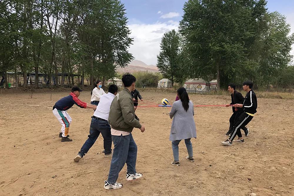世腾控股记青海战区千姿湖之旅