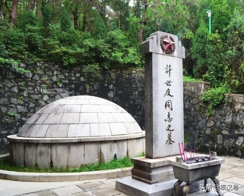 1985年，*世友许**去世拒绝火葬，留下难题，*小平邓**说了“6个不准”