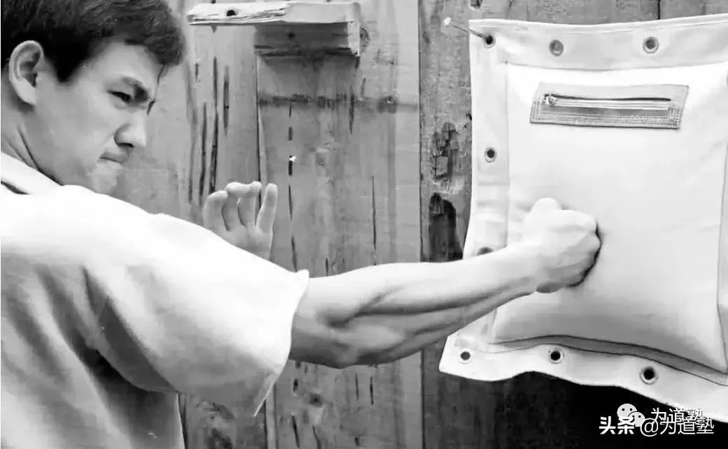 李小龙的截拳道实战技法,李小龙截拳道深度解析