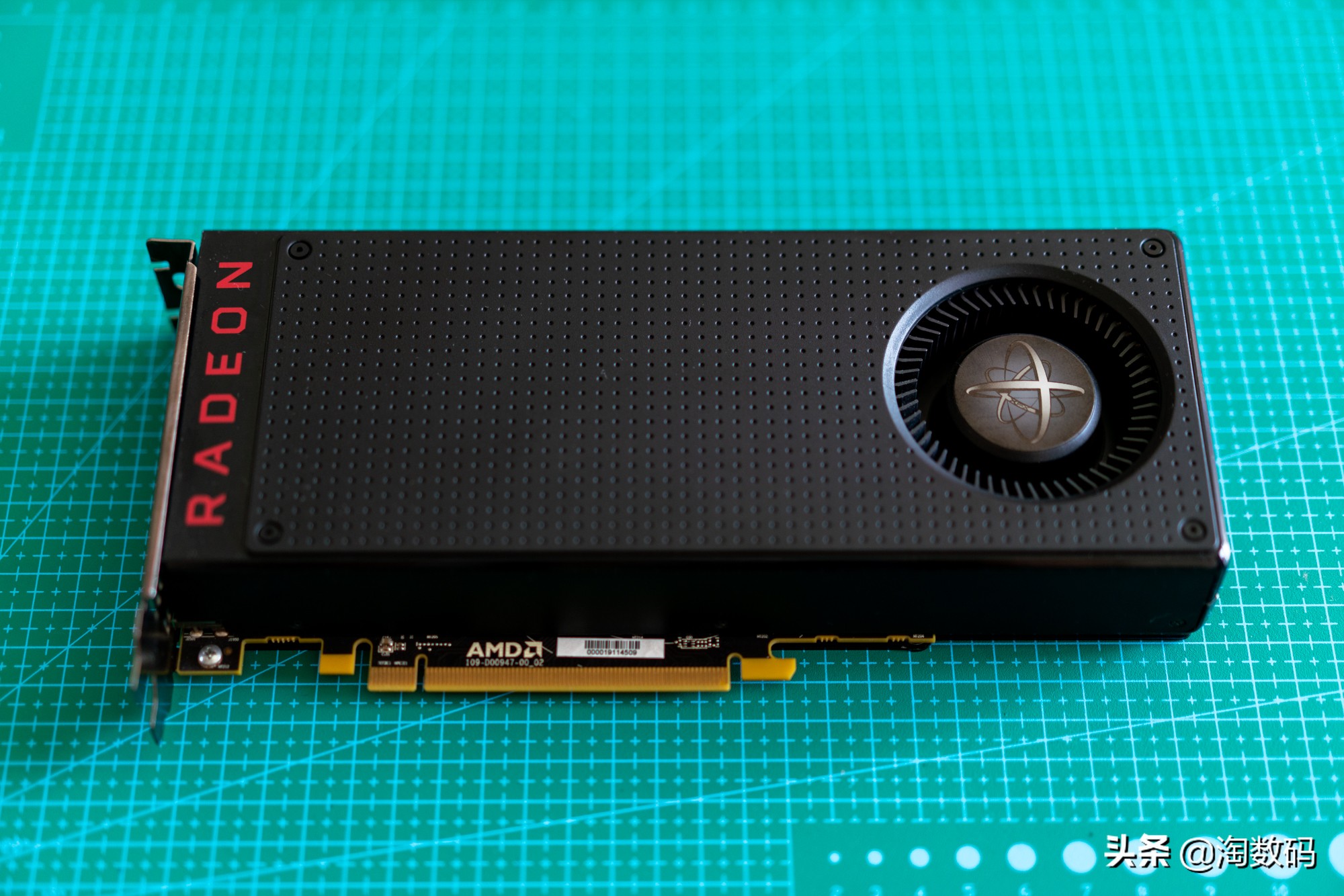 89°C警告：高温燥热一脉相承的AMD涡*公轮**版RX4808GB显示卡