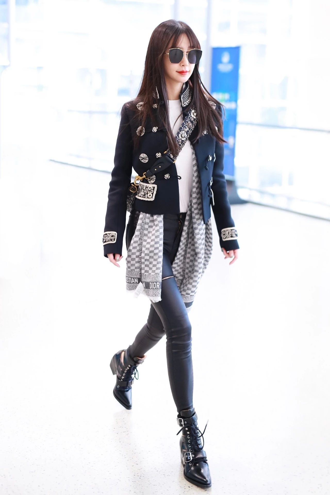 机场女王杨幂,机场女王戚薇杨幂