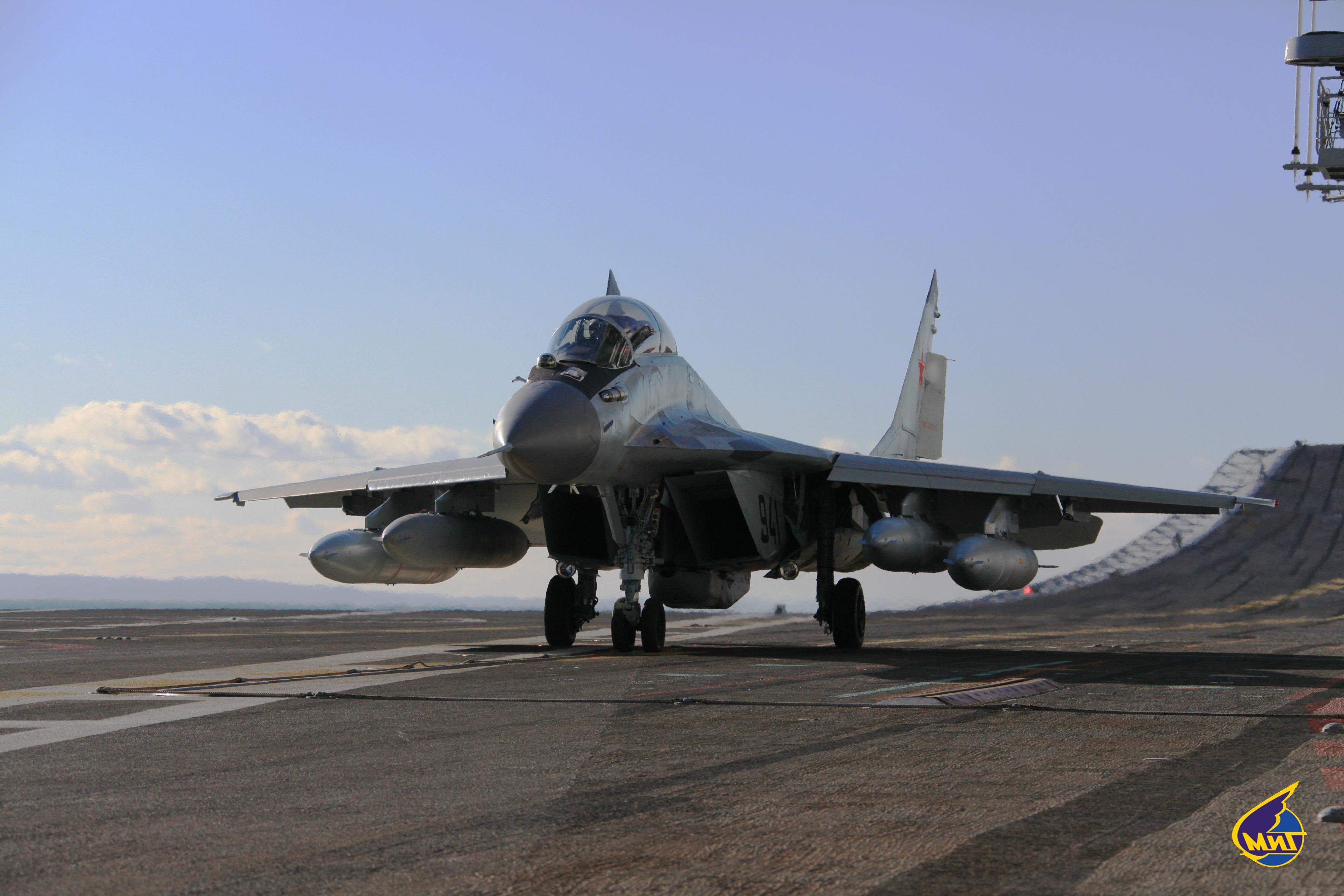 f18模拟起降2的航母在哪,模拟f18在航母上起飞