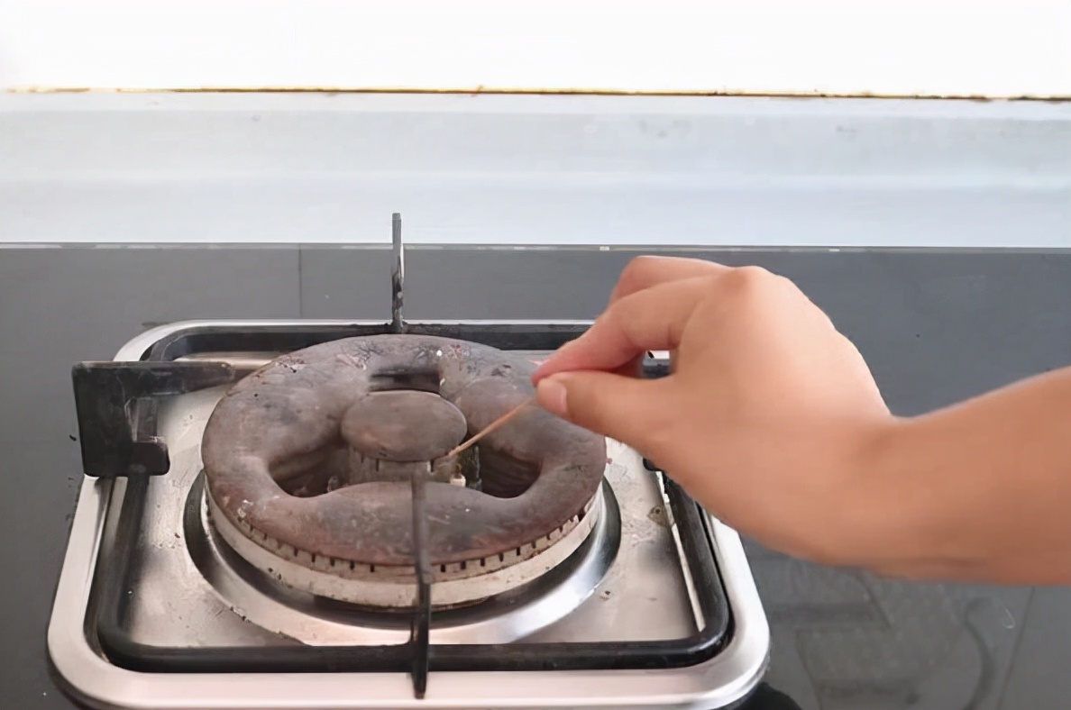 家用燃气灶能把火调大吗,燃气灶火力太小怎么清理喷嘴