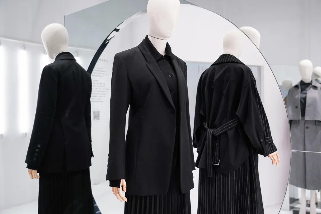 男装女装潮流感爆棚,冬季潮流男装女装穿搭