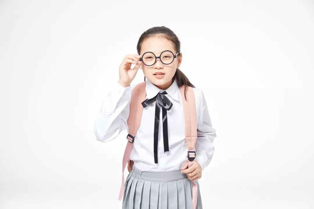 两岁多孩子近视600度能治好吗,500度近视和600度近视的区别