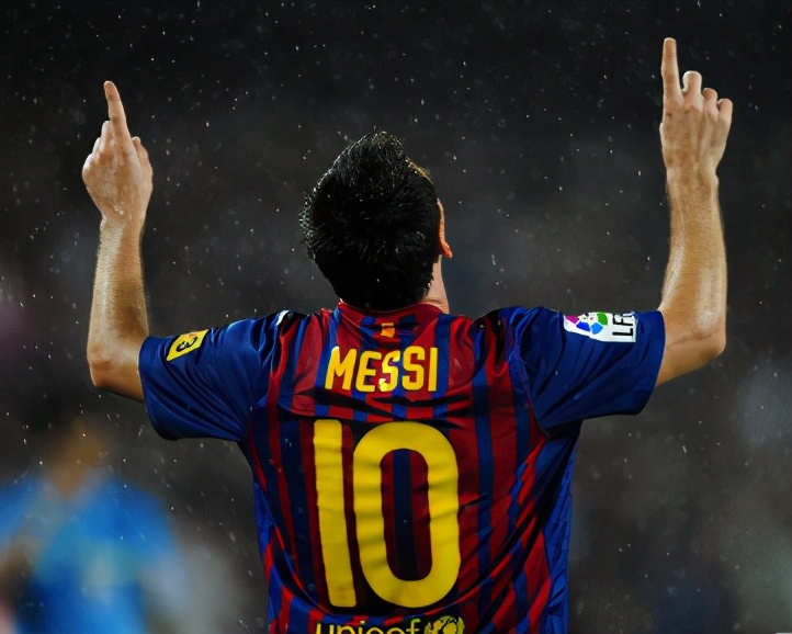 足坛最伟大的五位10号球星：梅西现役第一，马拉多纳历史第2