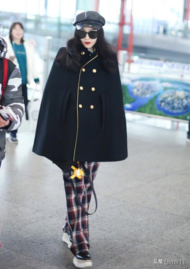 范冰冰日本造型,范冰冰出席活动时的穿搭