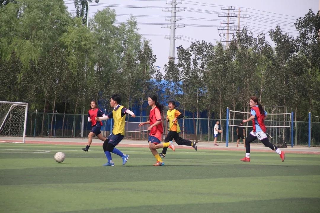 靖远女足,女子足球靖远人