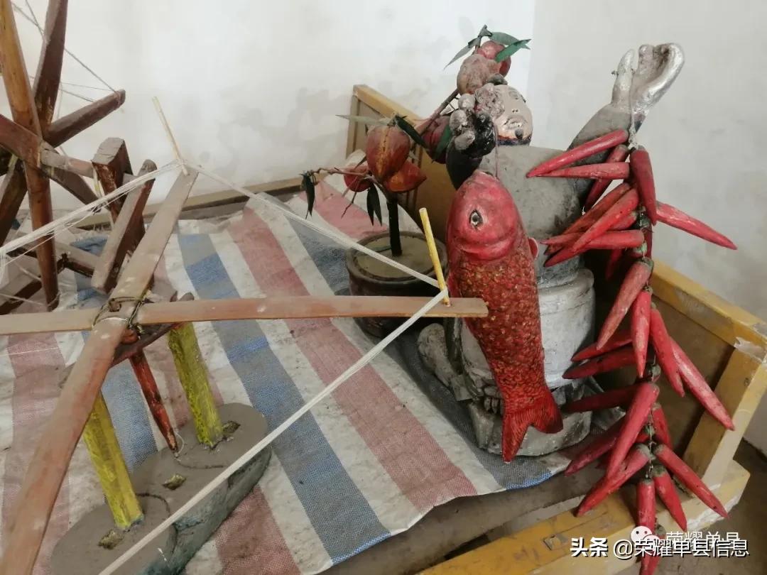 大衣哥朱之文的家乡：88岁的赵鸿燊能倒立、骑独轮车