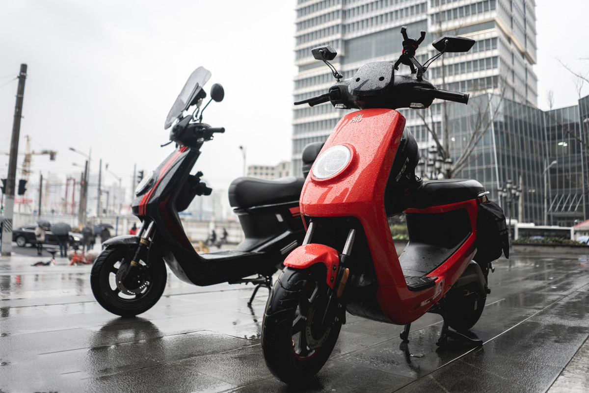 电动车大灯转向灯都不亮什么原因,电动车大灯刹车灯不亮是什么原因