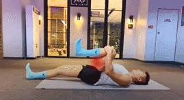 大腿部放松拉伸动作,大腿部拉伸放松动作