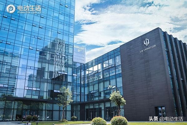 零跑t03历史低价,零跑t03官方权益