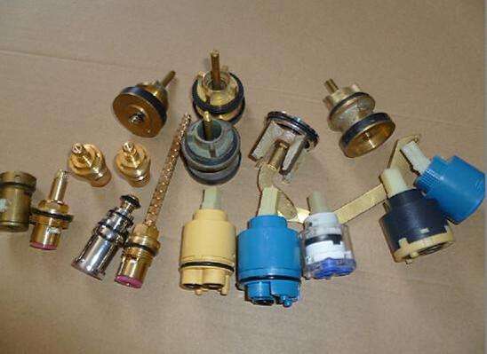 水龙头关不住水怎么处理,水龙头水突然关不住怎么办