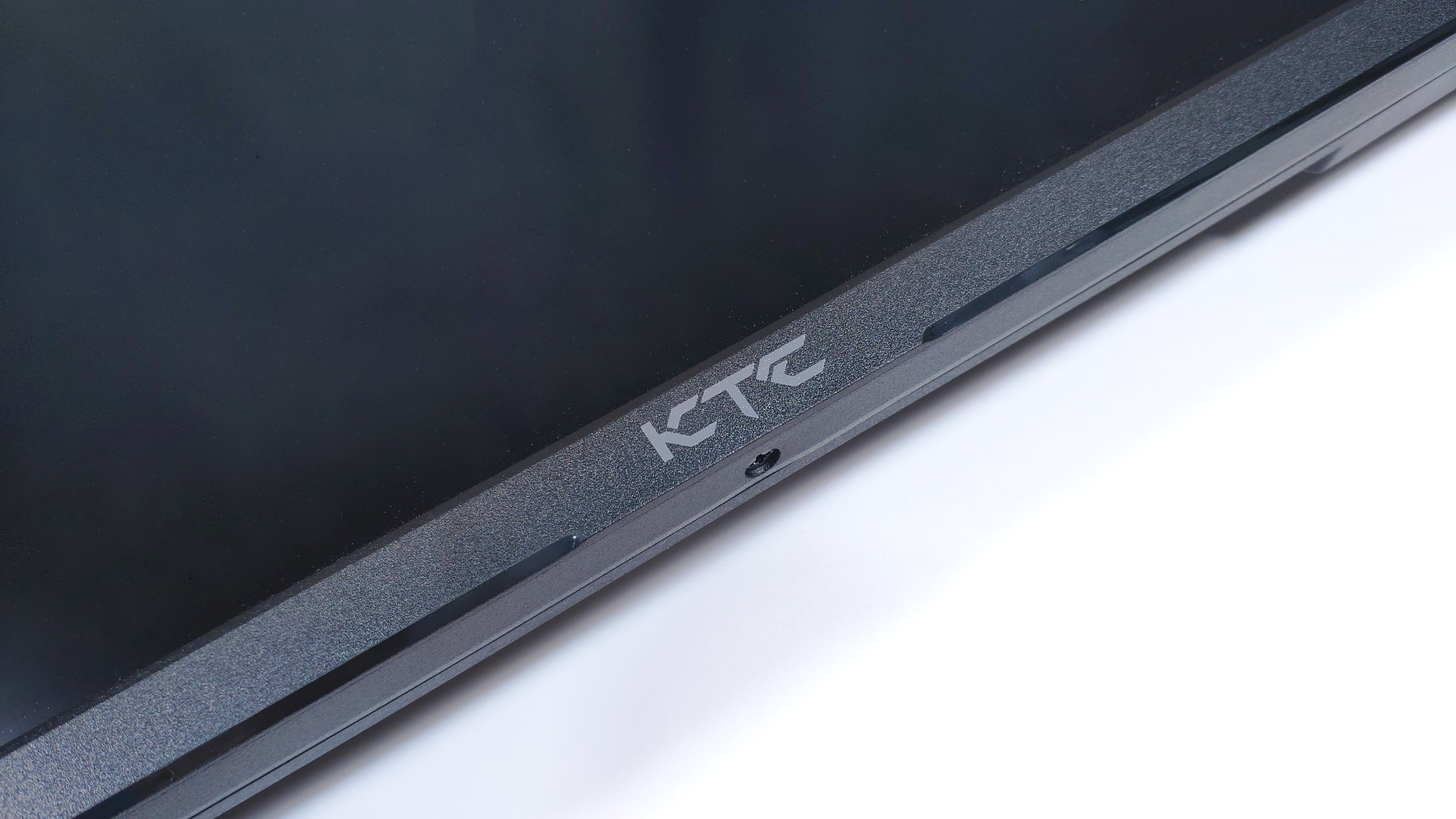 选显示器看什么参数,22寸显示器75hz最佳分辨率