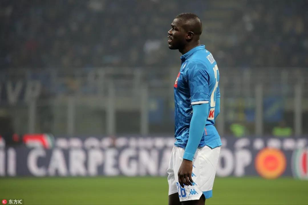 世界前三中卫还是防守鬼才，曼联买他补强需要一亿欧！