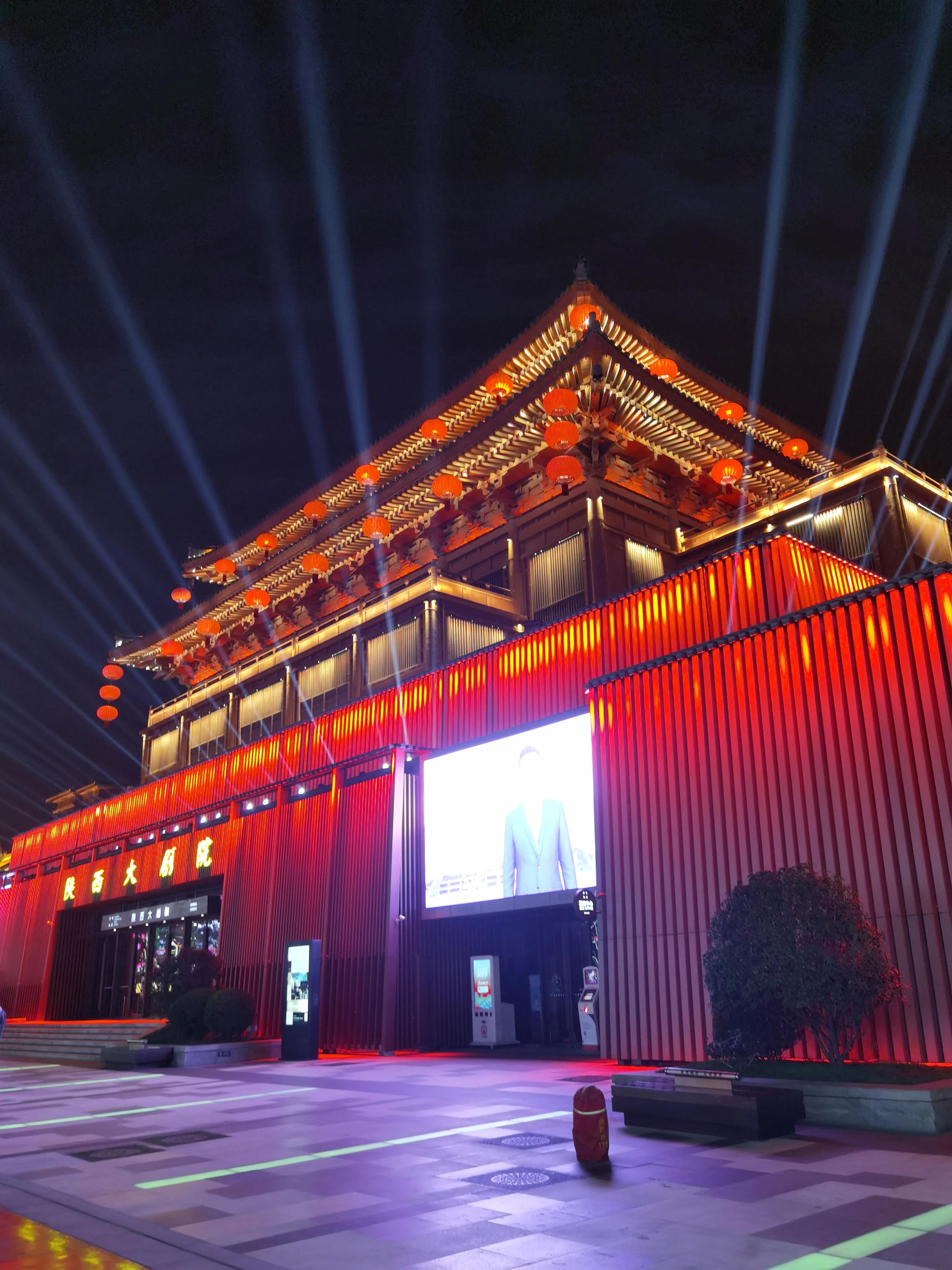 西安大唐不夜城值得去吗,西安大唐不夜城人气爆棚心念旧巷