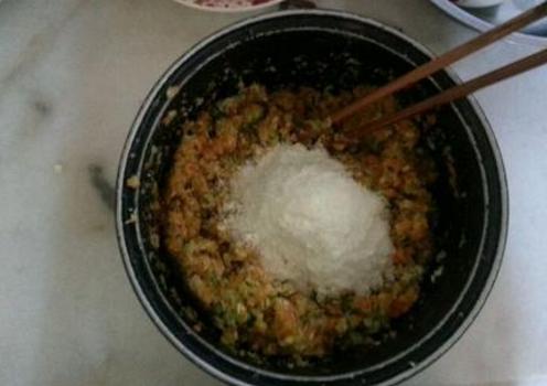 阿拉斯加挑食怎么办？这几个办法，一般人我不告诉他