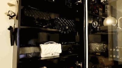 我忍住了背LV挤地铁的冲动，换了2套房产！年轻请远离奢侈品...