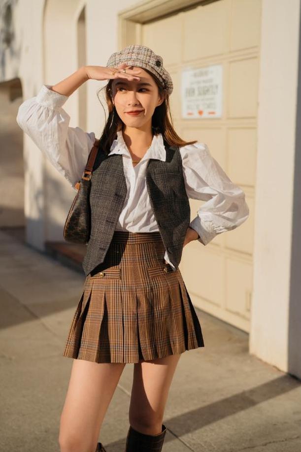 枫叶适合什么颜色的衣服,红叶穿什么颜色衣服好看