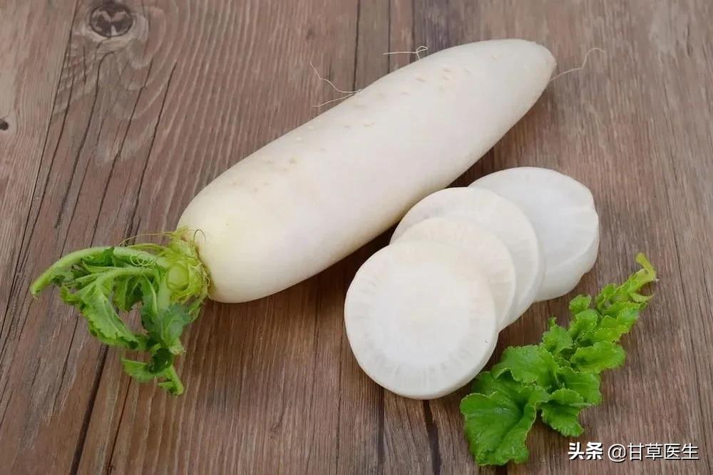 嘴唇的六种表现可以看出你的病情,嘴唇的颜色代表着什么部位不好呢