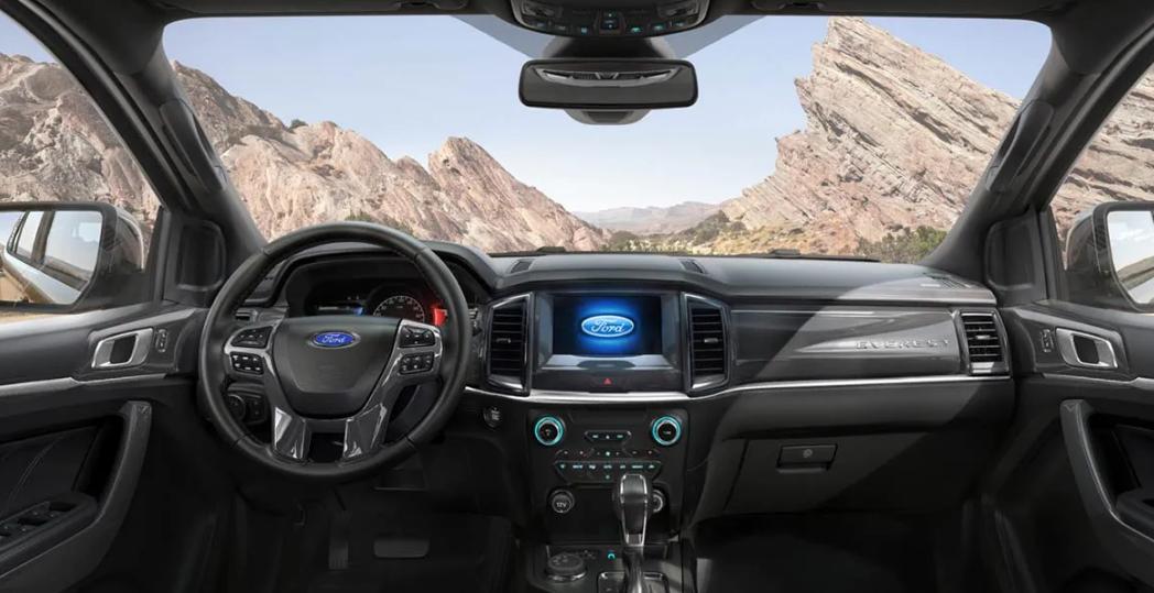 丰田普拉多价格最低的一款,丰田普拉多硬派越野车