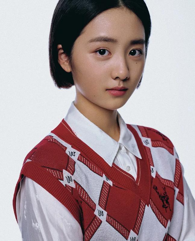 摆拍全身姿势显脚长,14岁儿童拍照姿势大全