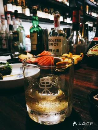 寻一处幽静角落,巷子里的小酒馆好惬意