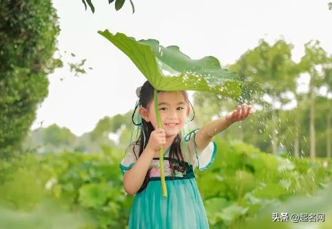 腹有诗书气自华的女孩叫什么,腹有诗书气自华的女孩气质