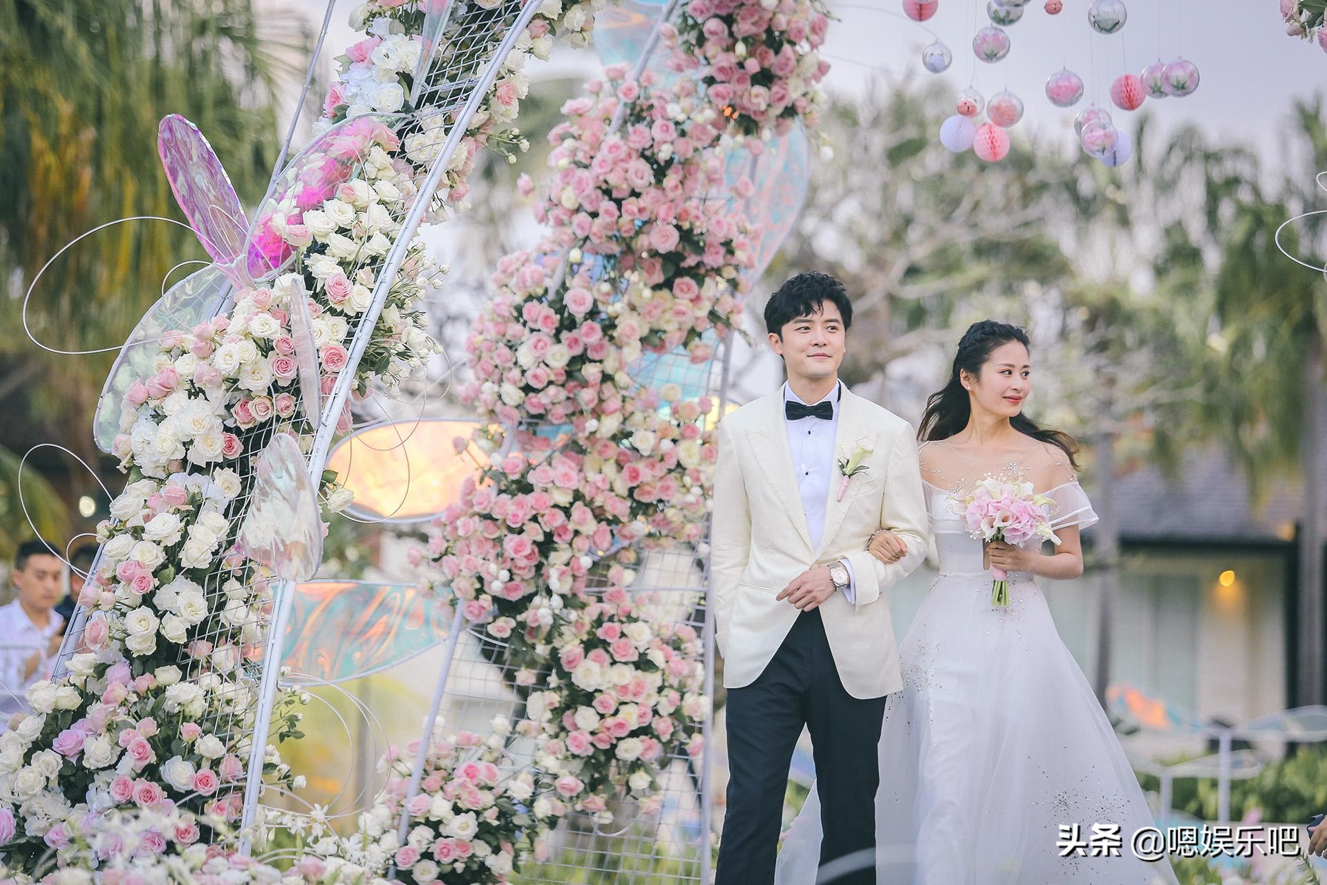 明星婚礼现场布置,张馨予婚礼现场金碧辉煌