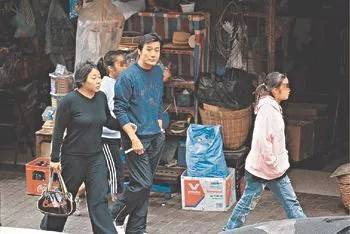 梁家辉宠妻时刻,实力宠妻梁家辉