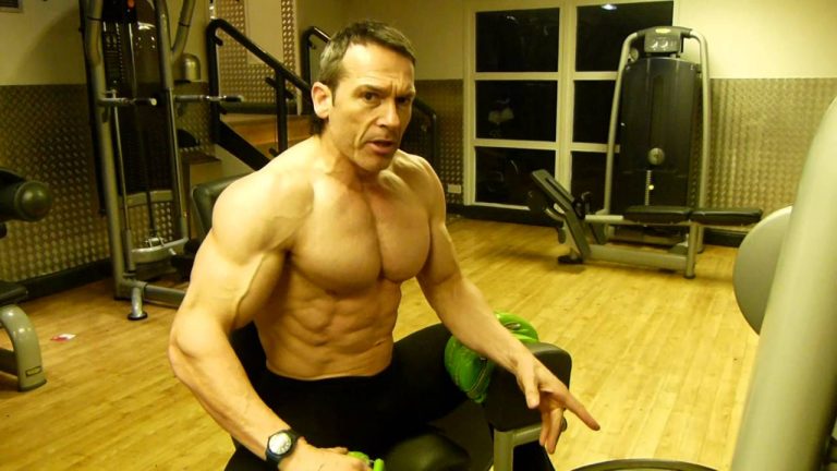 52岁体脂率多少正常,自然健美冠军40岁的样子