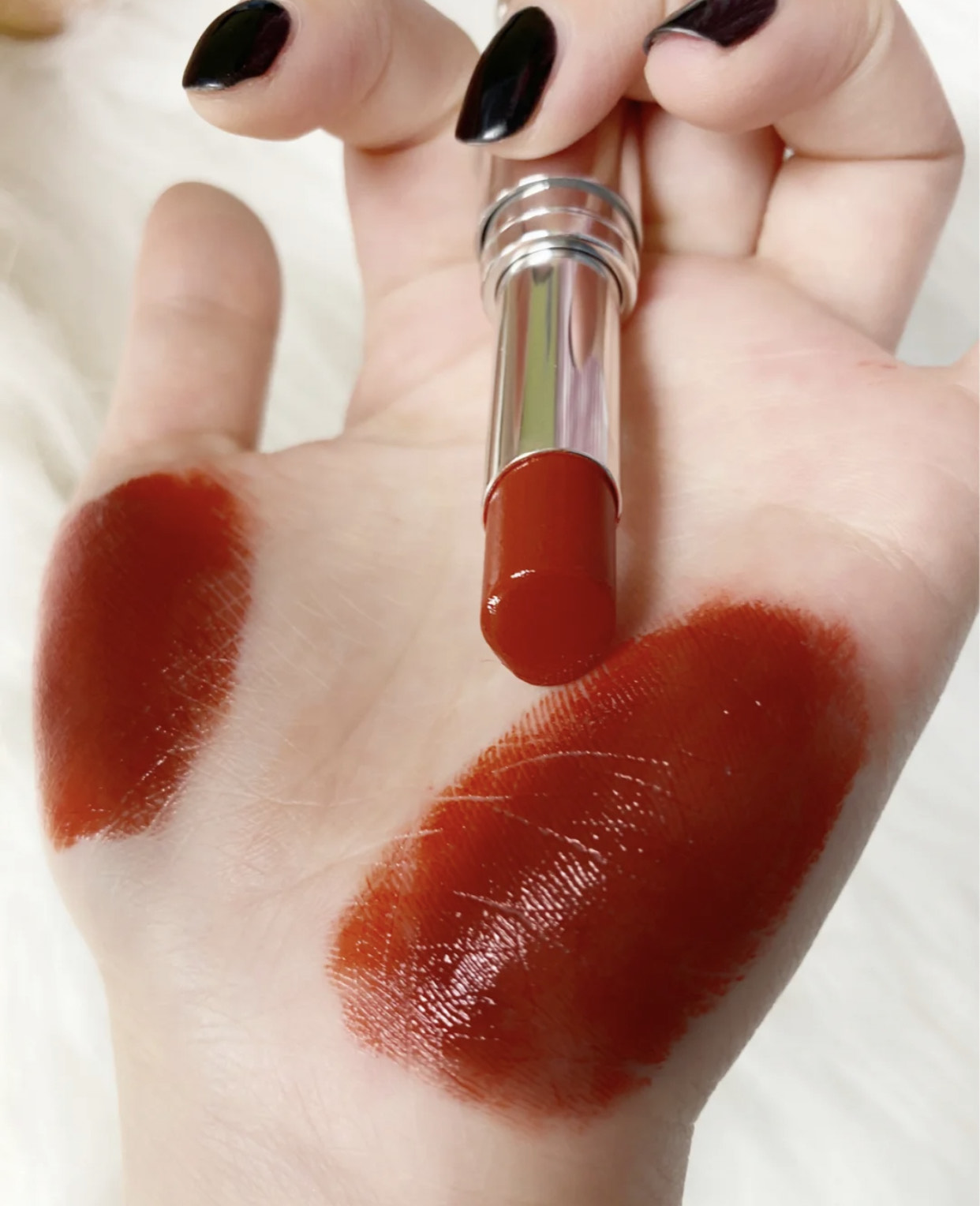 显白口红色号推荐迪奥740,上班族最经典口红