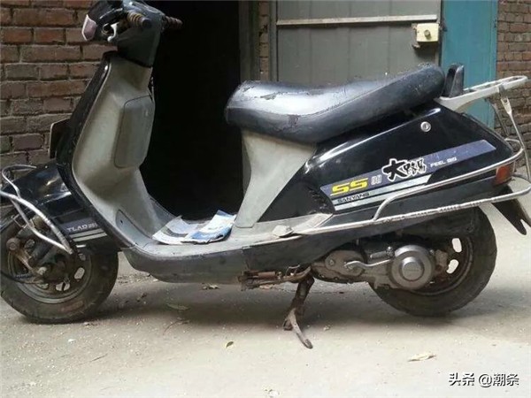 在90年代的汕头,90年代爸爸骑的摩托车