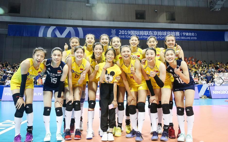 朱婷13岁的妹妹现在的情况,朱佳荟朱婷合影