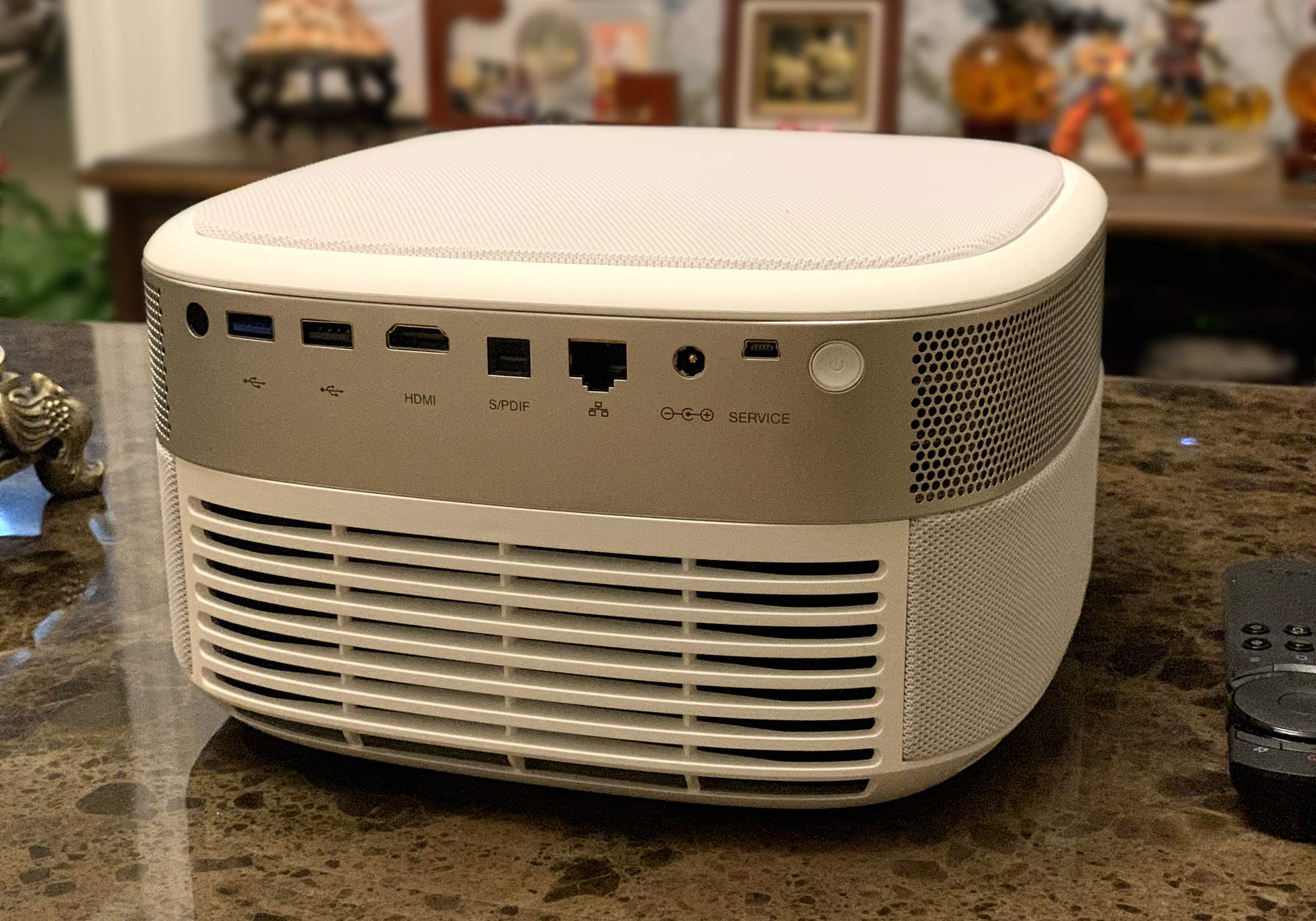 坚果j9智能投影,坚果J9投影仪