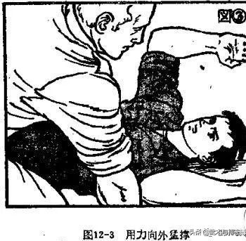 被人骑着掐脖子怎么办,被人掐住脖子该如何摆脱