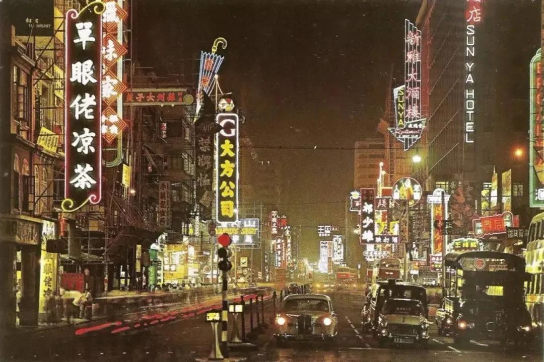 店铺招牌为什么反复折腾,店铺招牌有必要做得很亮吗