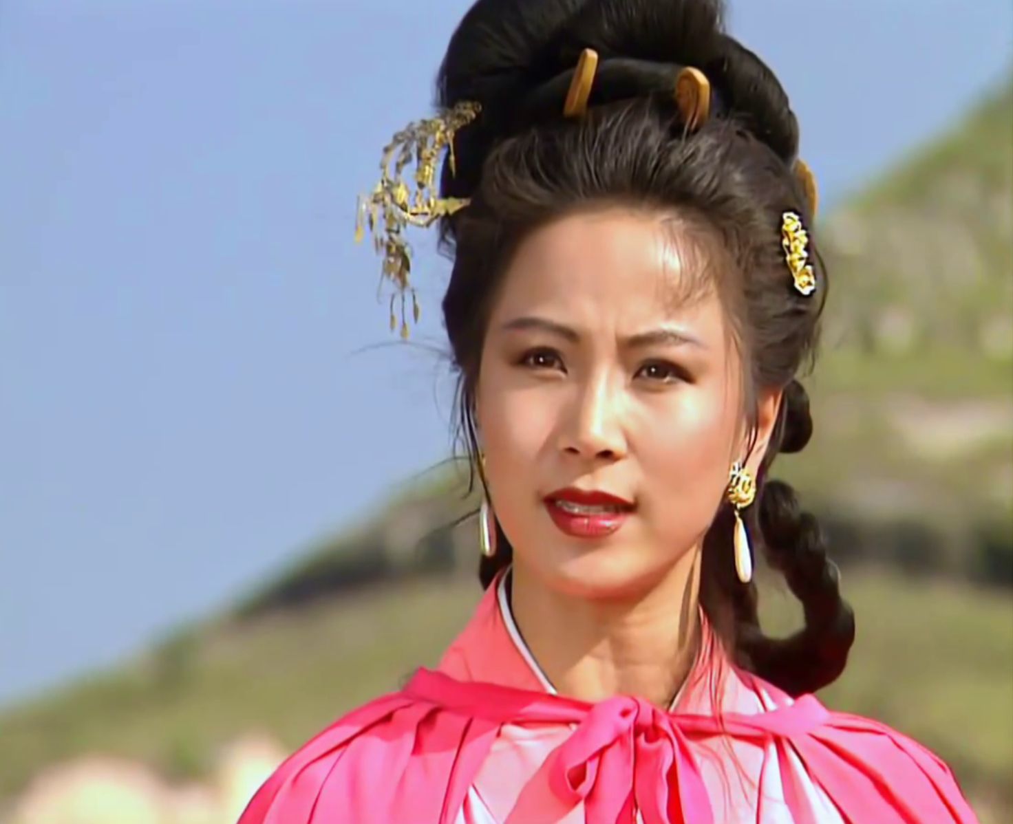 刘备被追杀无路可走,刘备被人追杀完整视频