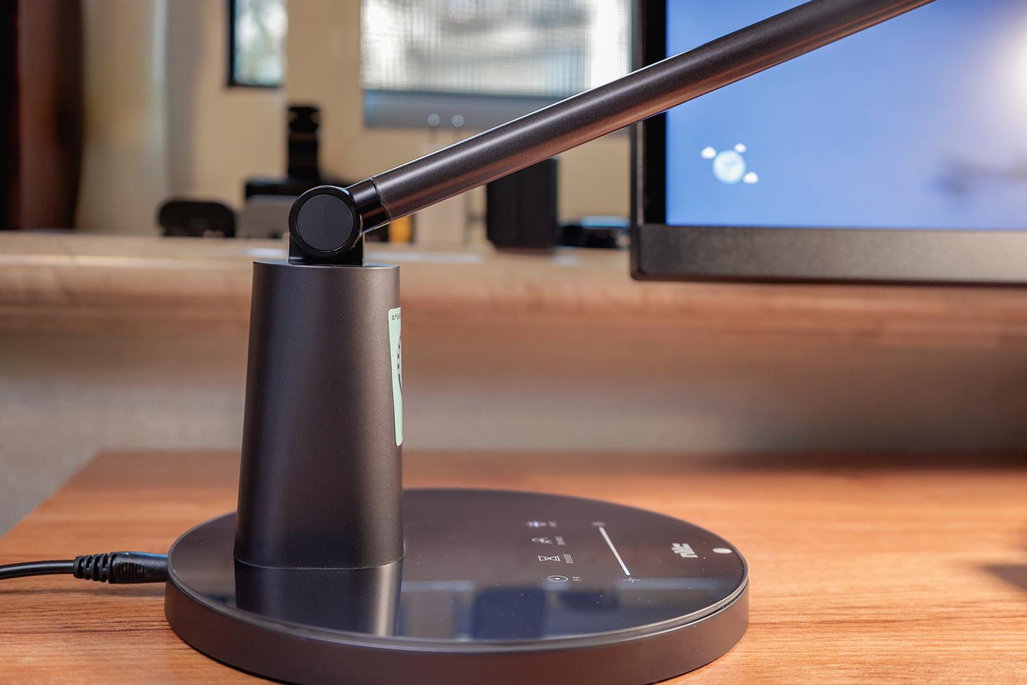 台灯护眼自动调节AA级,自动感应护眼台灯