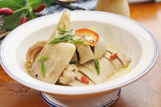 后疫情时期，镇江的这篇盐水鹅文章，真正好味又耐人寻味