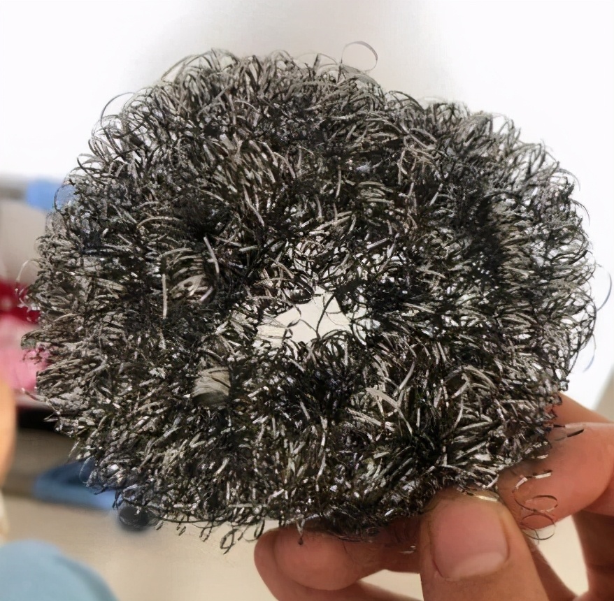 25岁男人脚臭,25岁帅哥脚臭怎么办