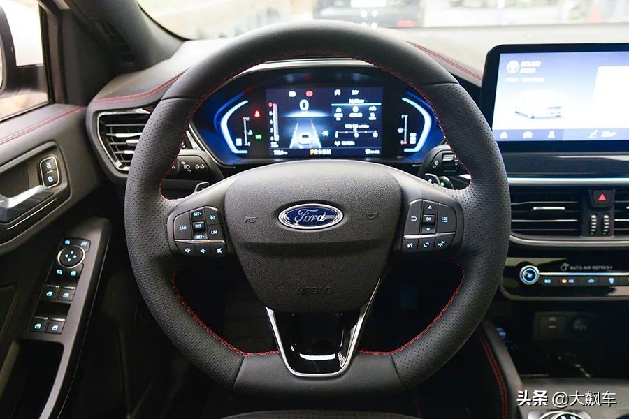 现在的福克斯是几缸,福克斯为什么变得不一样