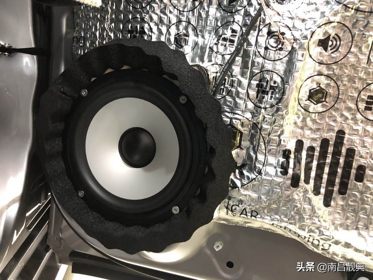 必伟汽车音响喇叭好不好，试听下南昌靓典改装后的丰田亚洲龙