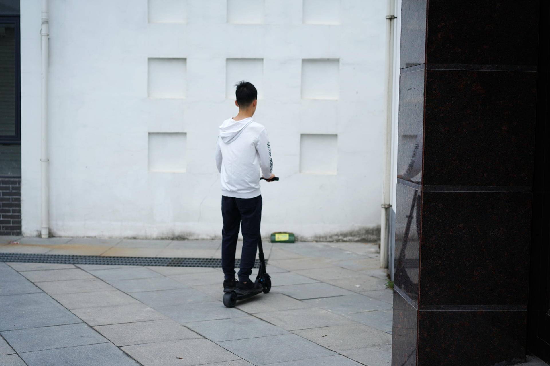 迈古和米高滑板车有什么区别,米高滑板车评测